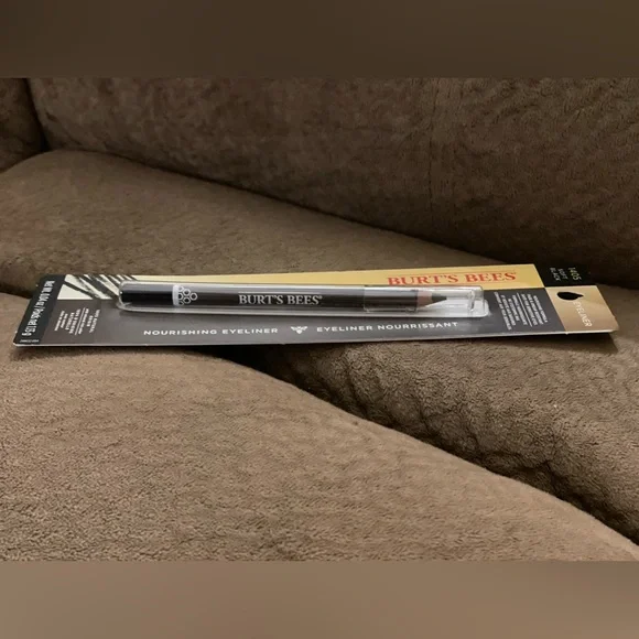 Nourishing Eyeliner Soft Black by Burt’s Bees - Picture 14 of 16